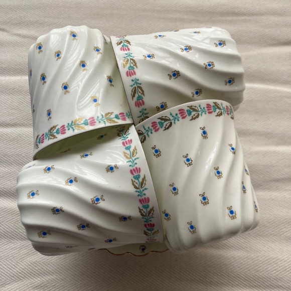 Bone Chine TWIST TEA cup.and saucer TINY BLUE BERRIES - Picture 3 of 6